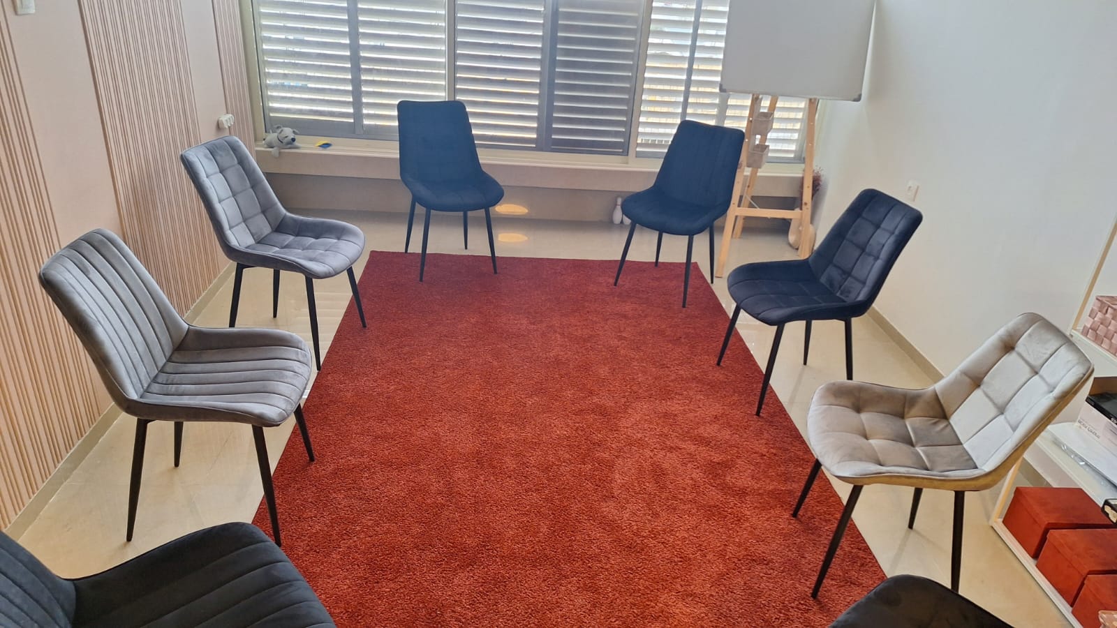 ליאורה - מטפלת